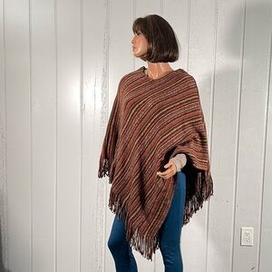 * Women's Striped Knit Fringe Poncho one Size